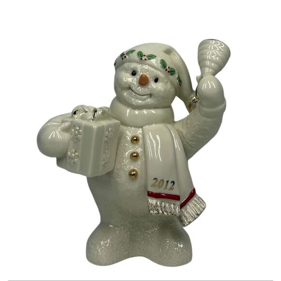 Lenox 2012 Annual 6” Snowman Figurine Holiday Collectible with 24K Gold Accents - Picture 2 of 5